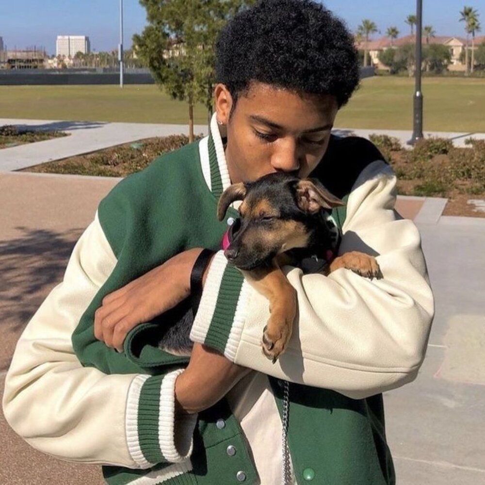 Meet your Posher, Adriana F